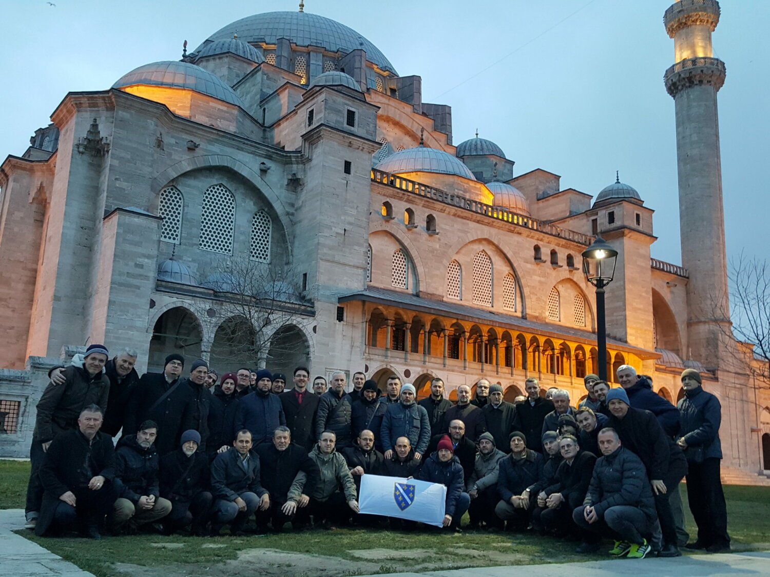 Мусульманский часть. Парламент Сараево. Царская мечеть в Сараево. Православная Церковь в Анкаре. Сараево мусульманская часть.