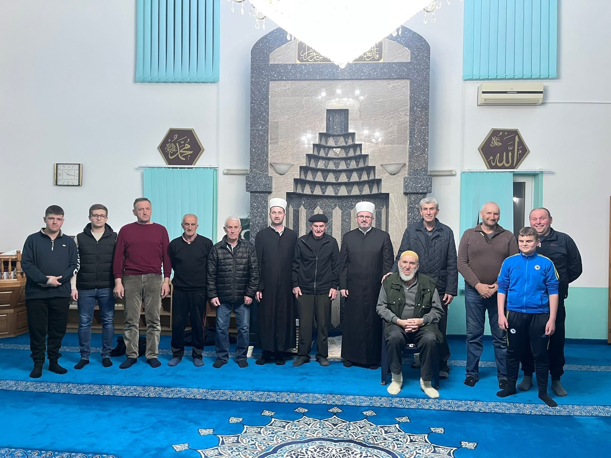 PREDSJEDNIK UDRUŽENJA ILMIJJE ODRŽAO PREDAVANJE U DŽEMATU MRAVICA-GALJIPOVCI