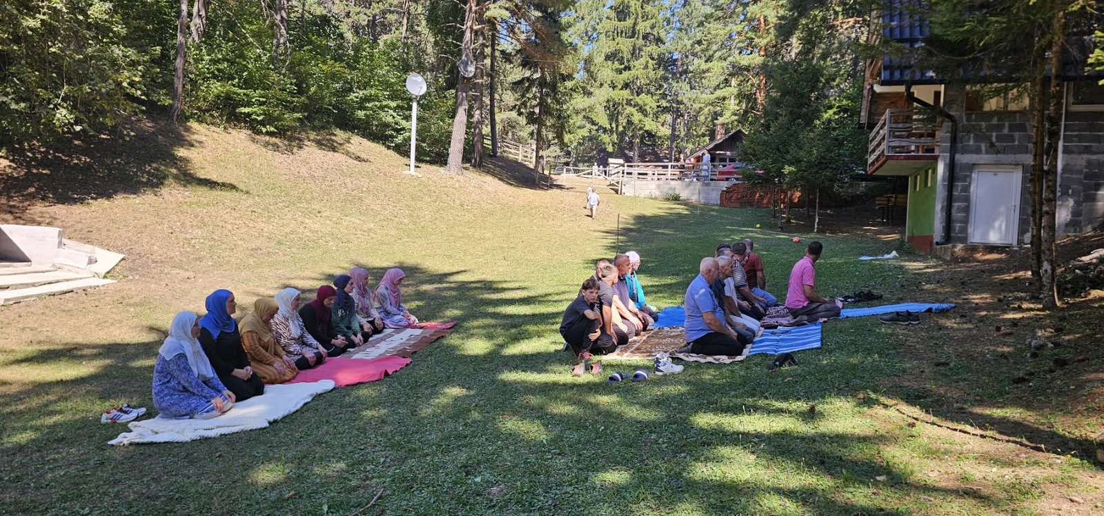 DRUŽENJE ČLANOVA ODBORA ILMIJJE BUGOJNO NA AJVATOVICI